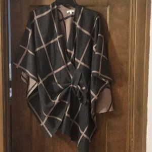 Moss Rose gray and tan poncho